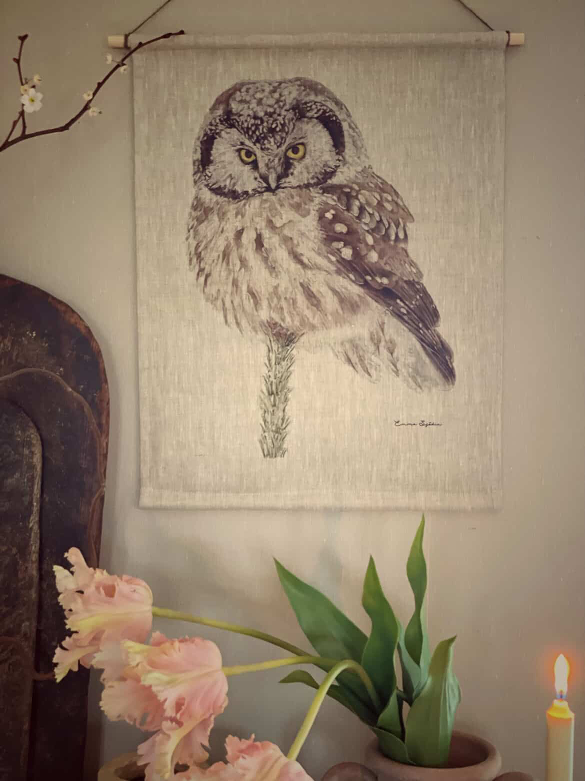 Owl — Fine Art Linen Wall Hanging, 40 × 50 cm