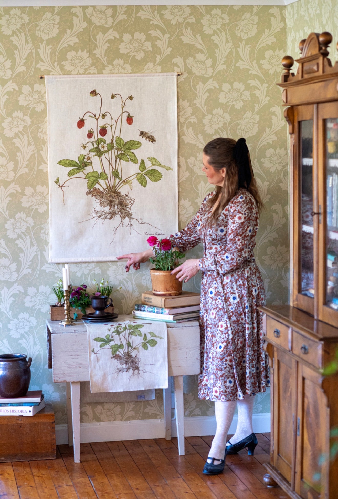Wallhanging Strawberries