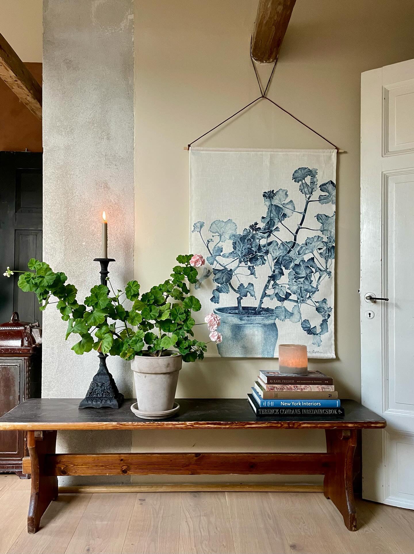 Wallhanging Blue Geranium
