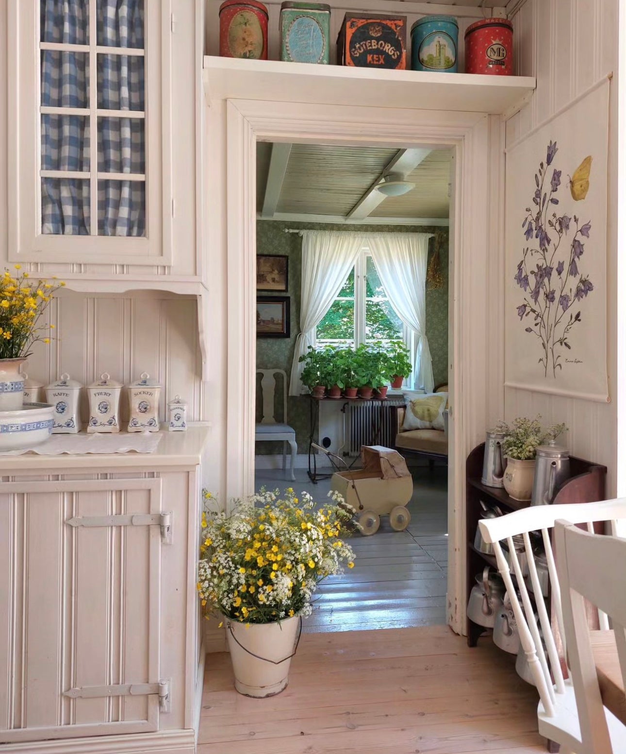 Wallhanging Bellflowers