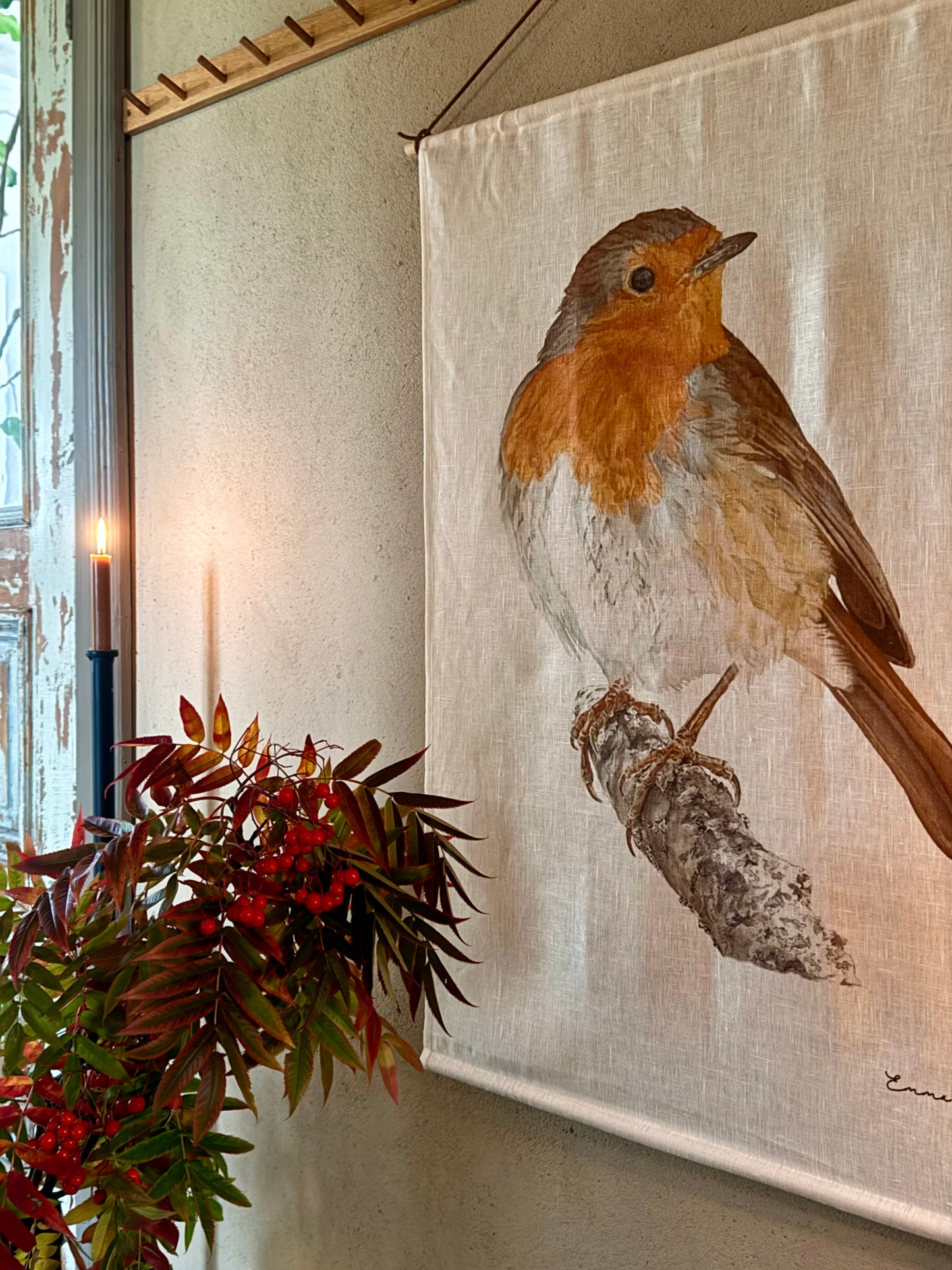 Wallhanging Red Robin