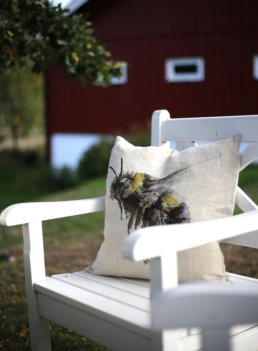 Cushion Wild Rose/Bumblebee